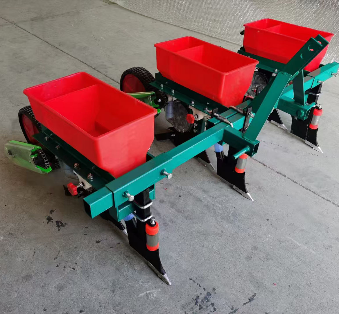 Agriculture Farming Products - معدات زراعية جديدة: آلة زراعة البذور